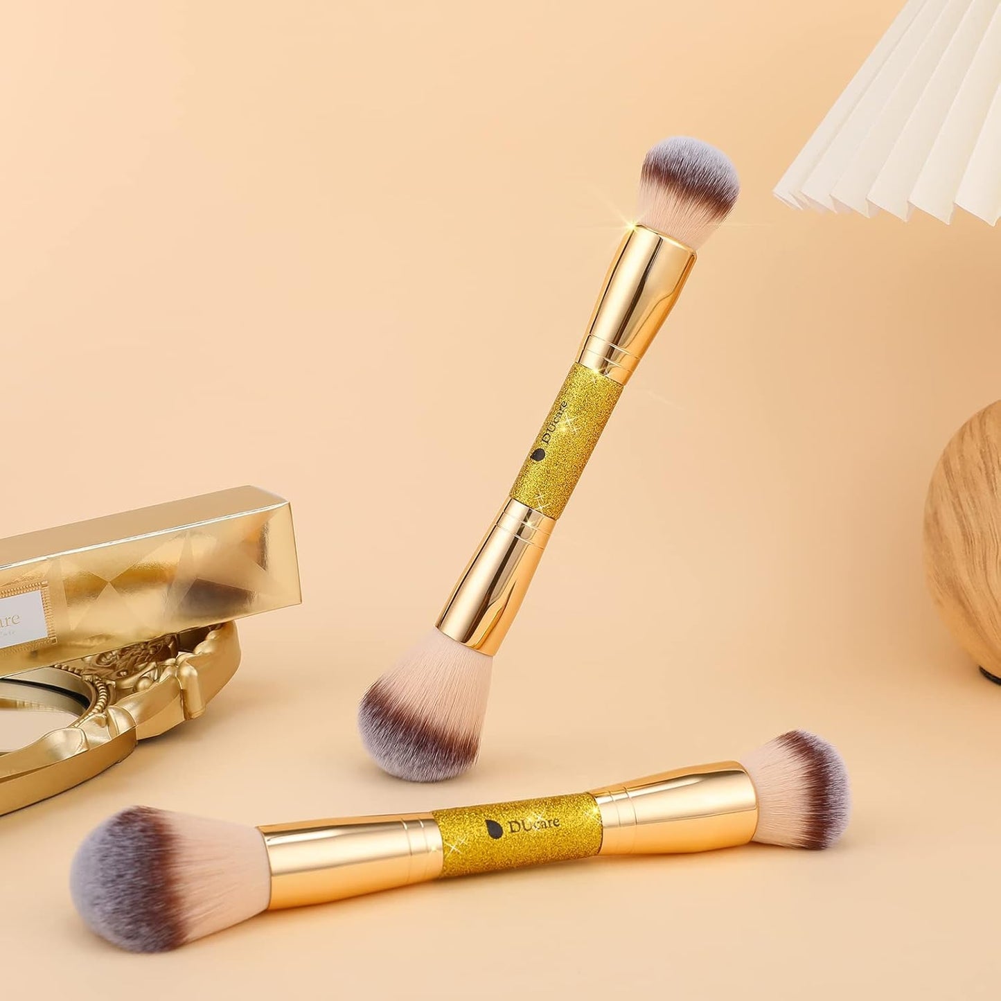 Double-Ended Makeup Foundation Brush for Blush and Bronzer, Suitable for Cream or Powder Applications