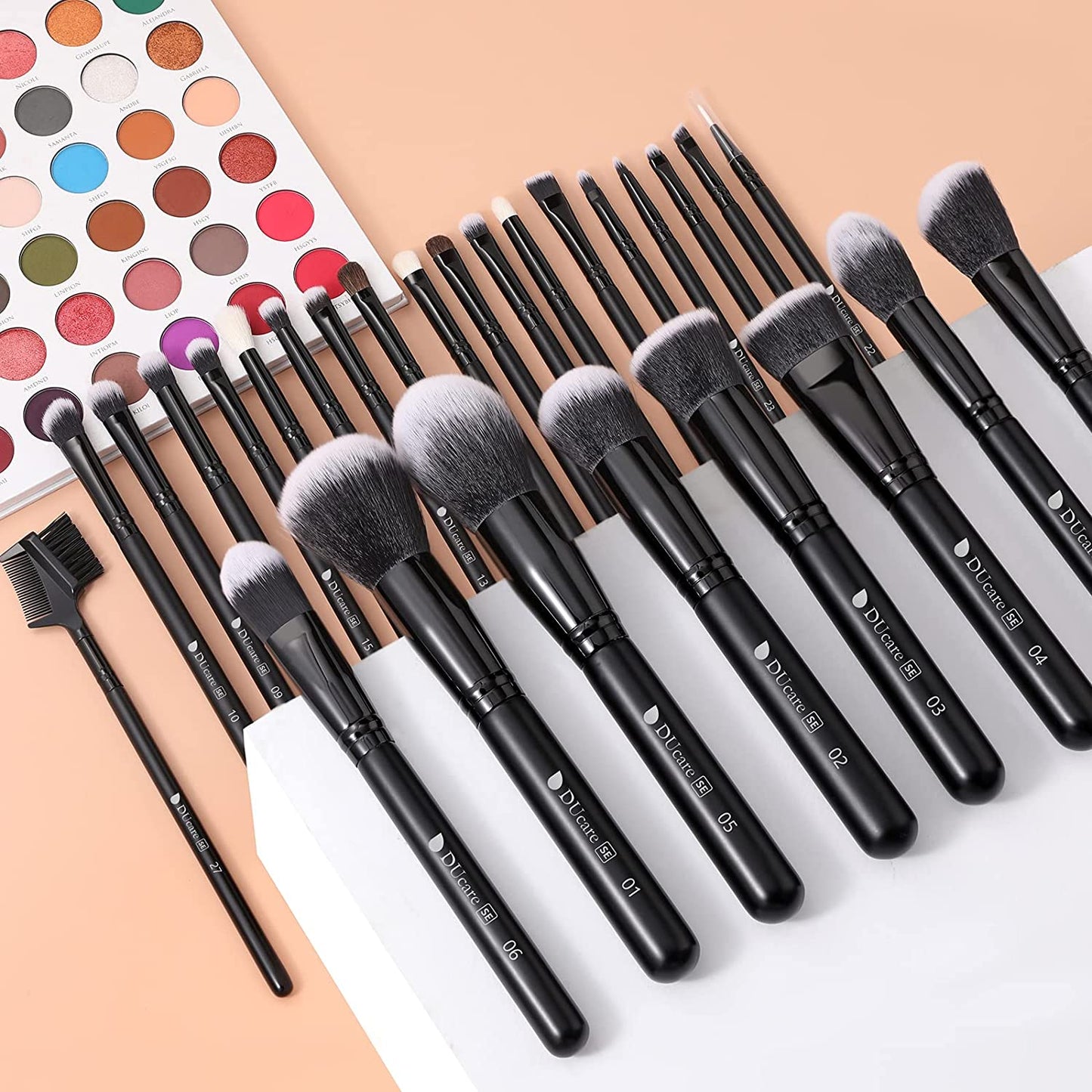 Professional Makeup Brushes Set 27Pcs Makeup Brush Set Premium Synthetic Kabuki Foundation Blending Face Powder Blush Concealers Eye Shadows Brushes